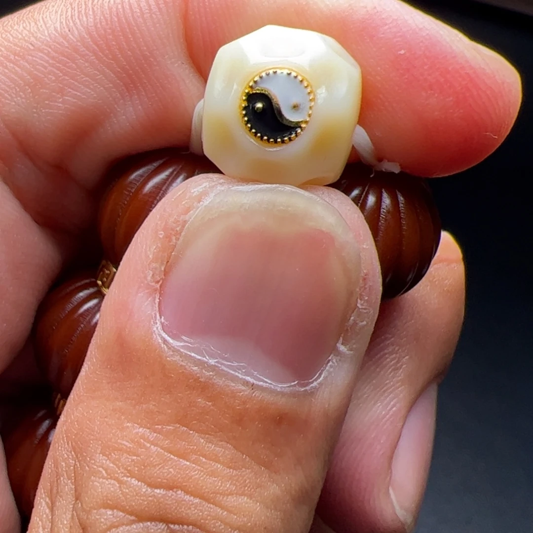 吊坠猴头核桃我看看