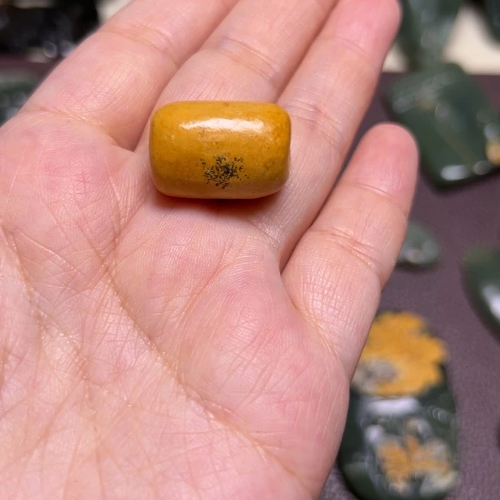 允***诺岫岩河磨玉（透闪石质玉）未镶嵌颈饰