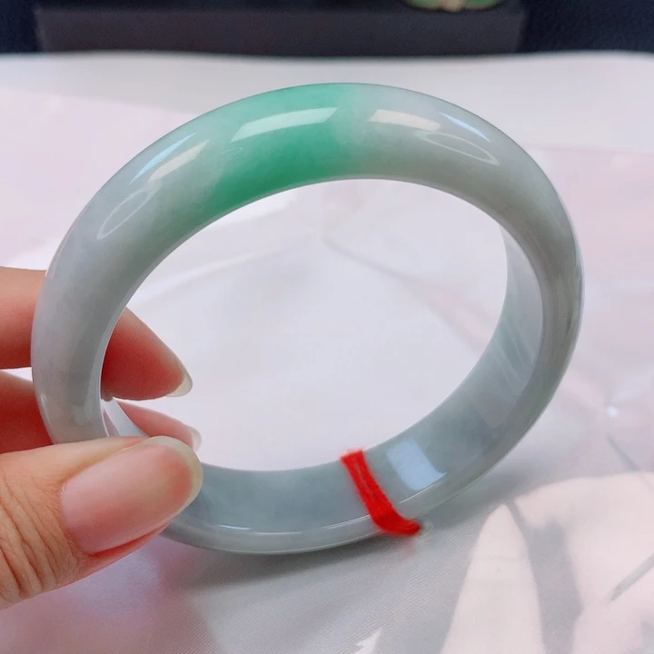 海***9未镶嵌手镯翡翠60+圈