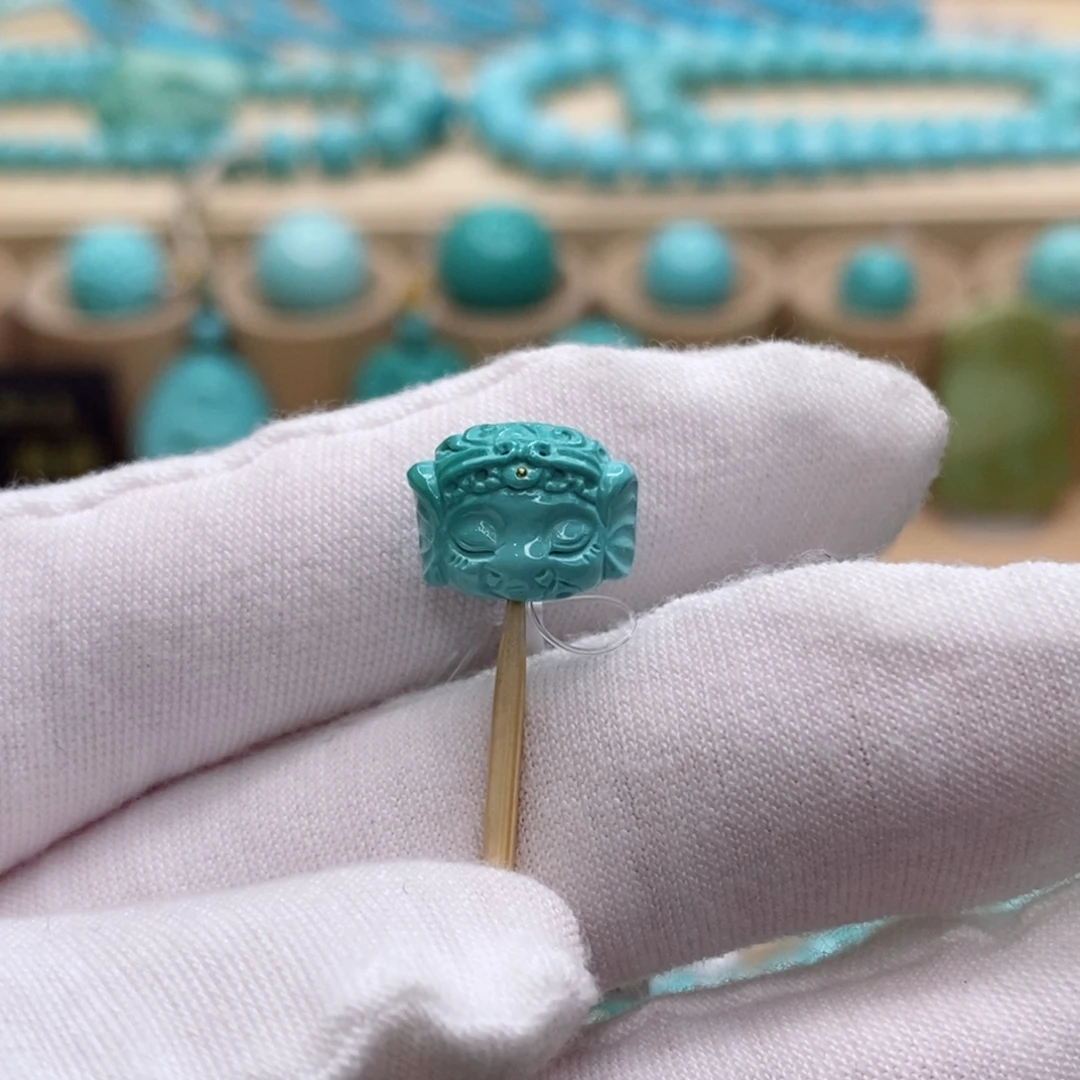 绿松石未镶嵌珠宝奇石