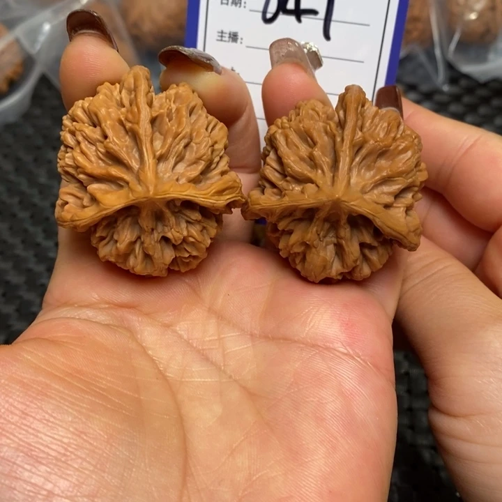 把件文玩核桃047三楞43