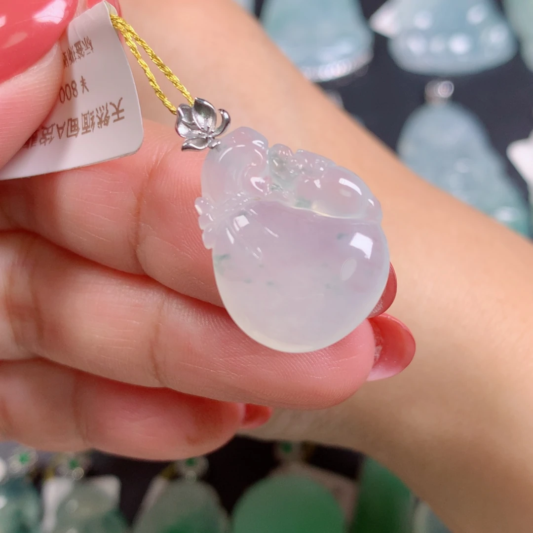 颈饰18K金镶嵌翡翠钱袋子