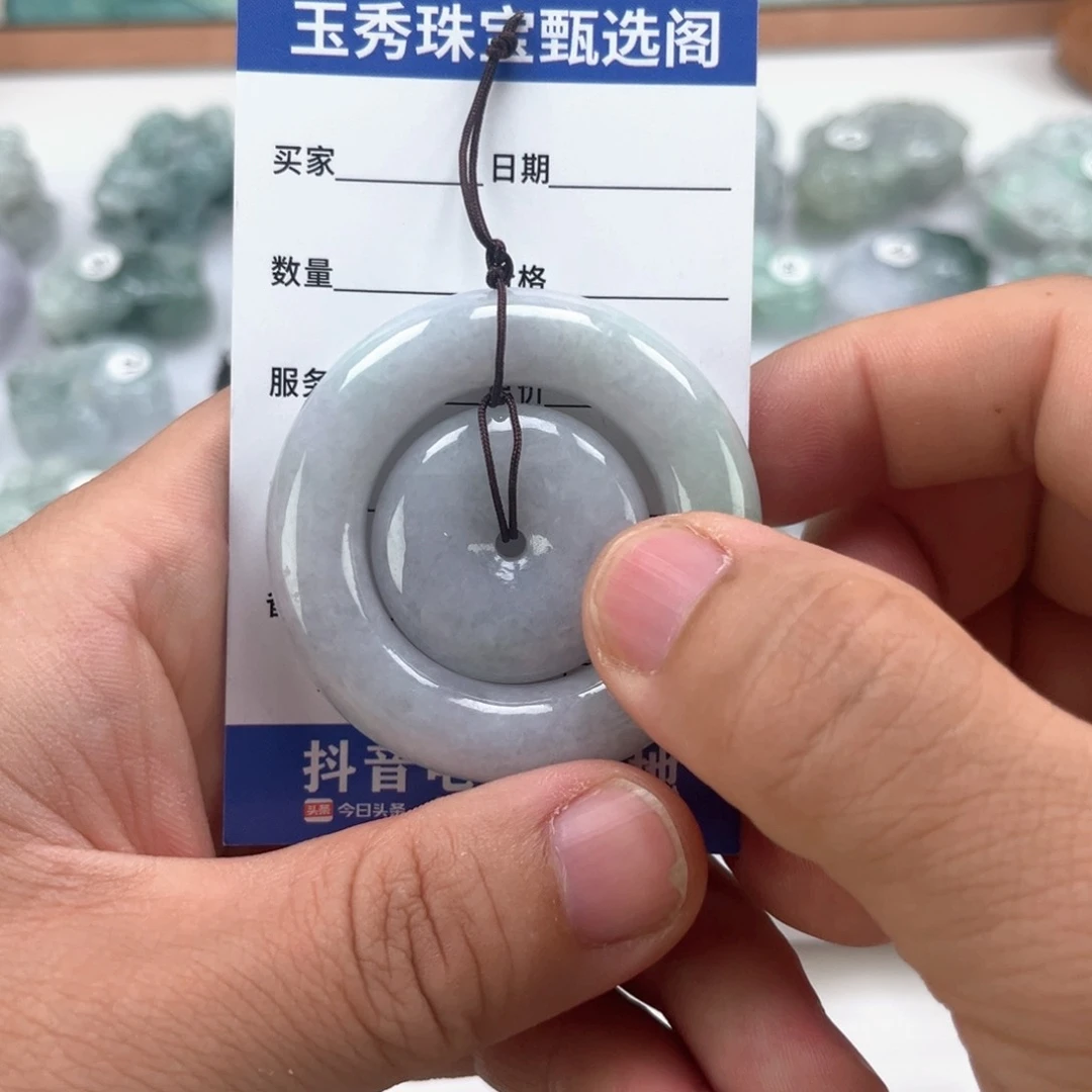 翡翠未镶嵌颈饰子母扣多样性