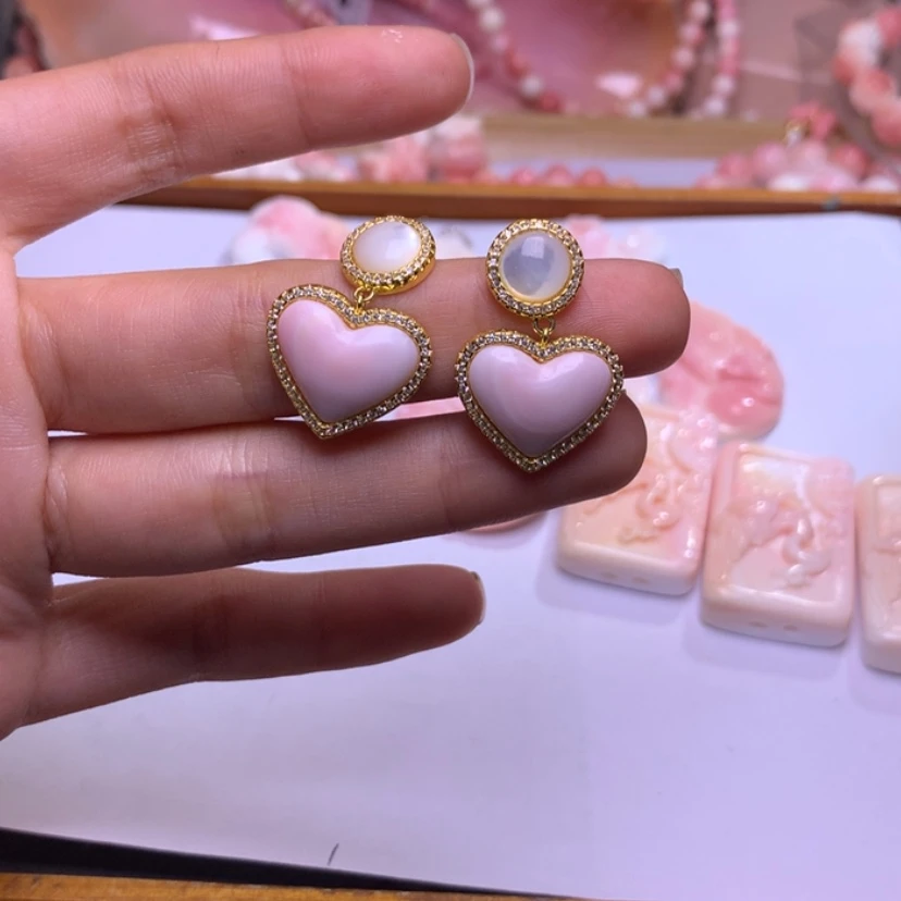 【闪购商品】查罗石颈饰合金福利