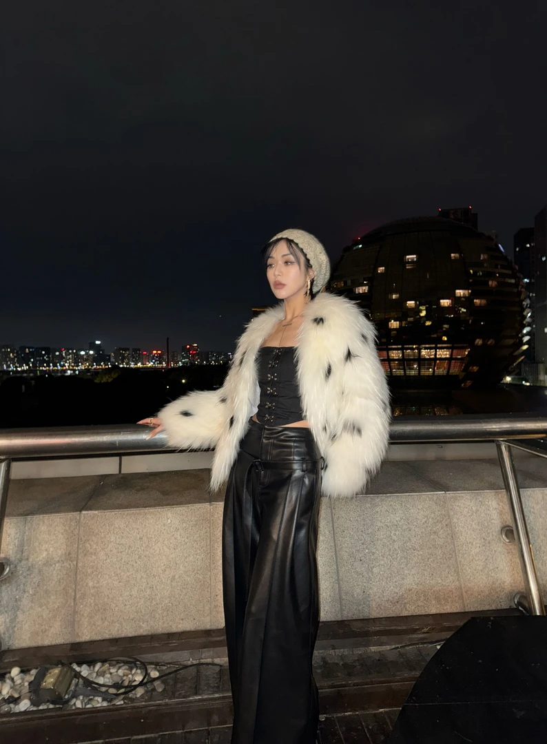 The One【情迷莫斯科】柚总私服100%貉子黑白艺术染色皮草N54K0416