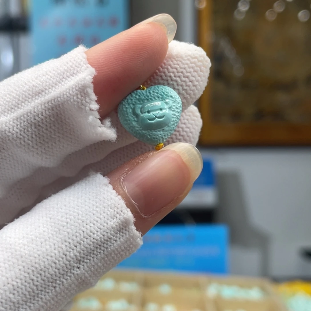 绿松石未镶嵌挂件