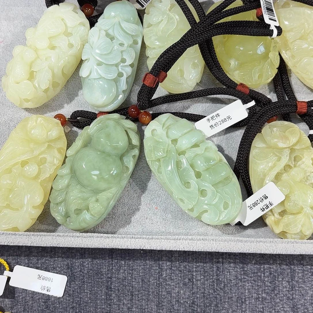 岫玉手把多样性发货其中之一未镶嵌爱***事