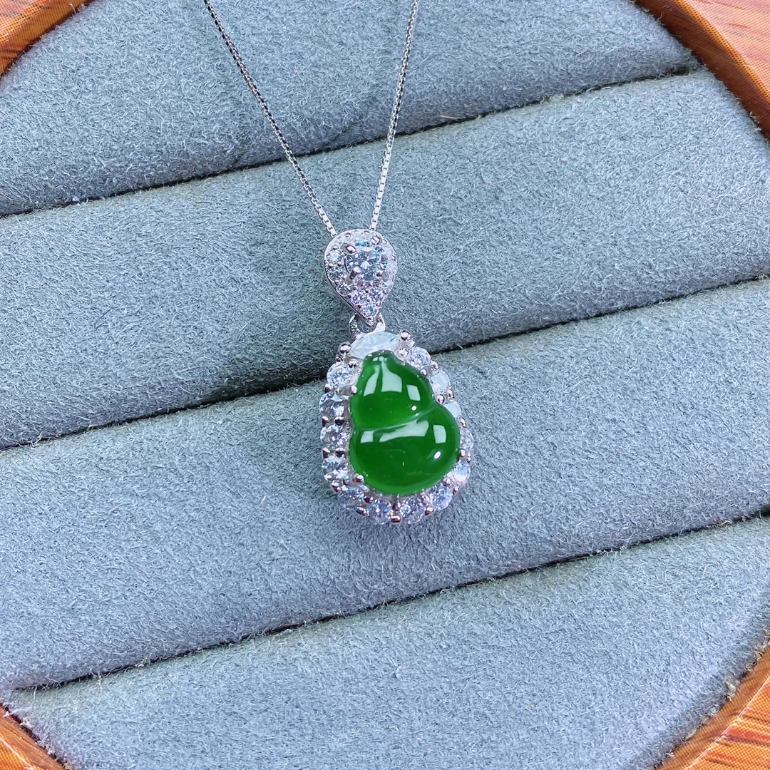 天然翡翠A货轻奢高级葫芦设计款吊坠通体S925银镶嵌