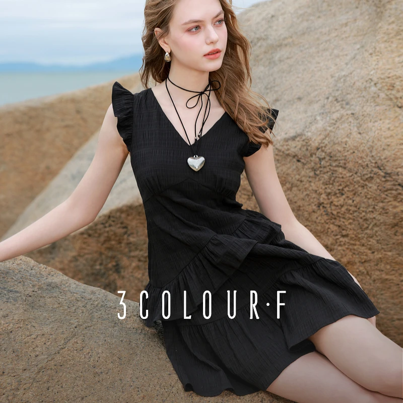 三彩独醒2025夏季新款肌理感小黑裙荷叶边连衣裙甜酷短裙小个子F