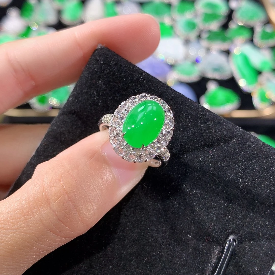 翡翠18K金镶嵌戒指