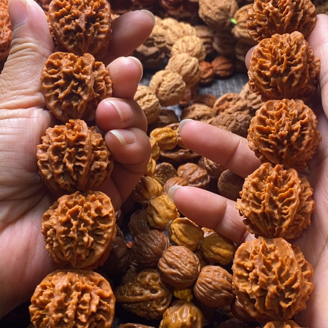 文玩核桃吊坠金刚纹