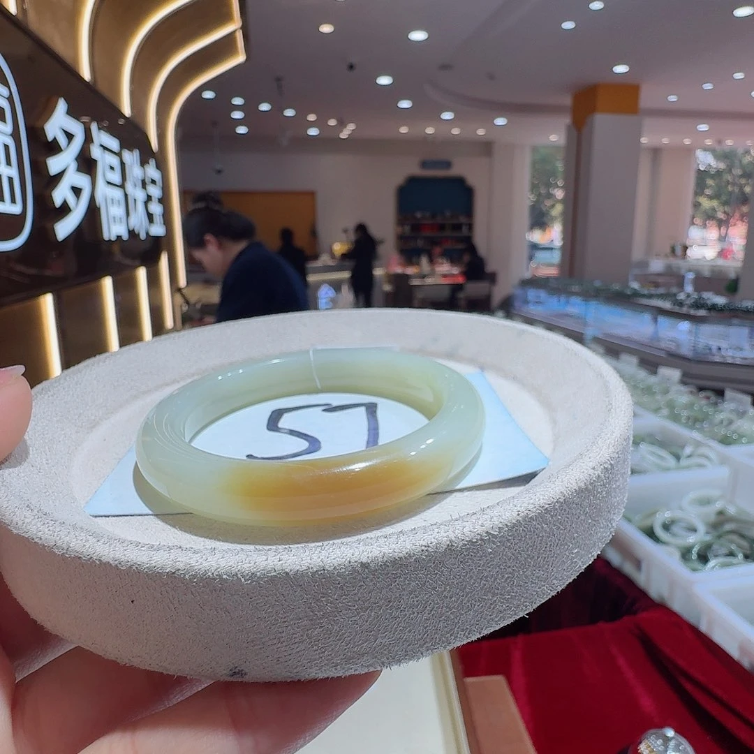 和田玉未镶嵌手镯204