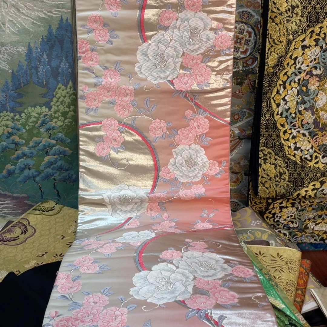 织绣织锦等多种工艺