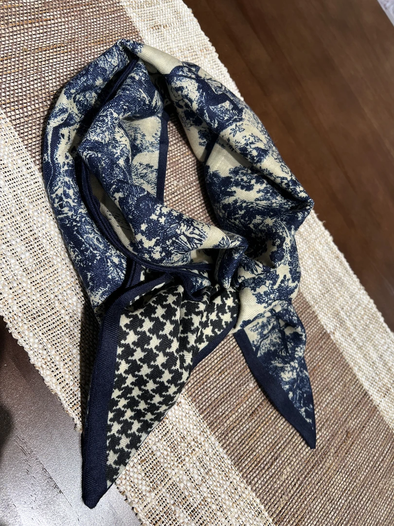 【那那家】韩版时尚百搭装饰印花双面长条围巾