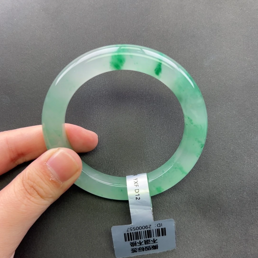 石英质玉未镶嵌手镯+56.1 会会