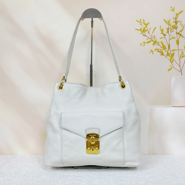 95新/谬谬/包包/市场价15800/250609CZ0017