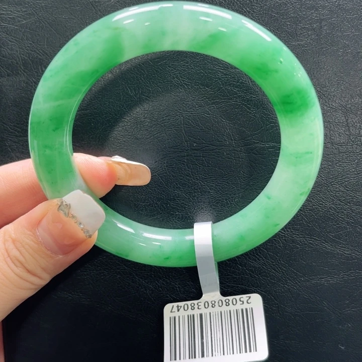 石英质玉（非洲翠）未镶嵌手镯