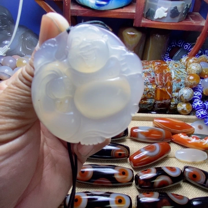 玛瑙/玉髓颈饰合金W****云