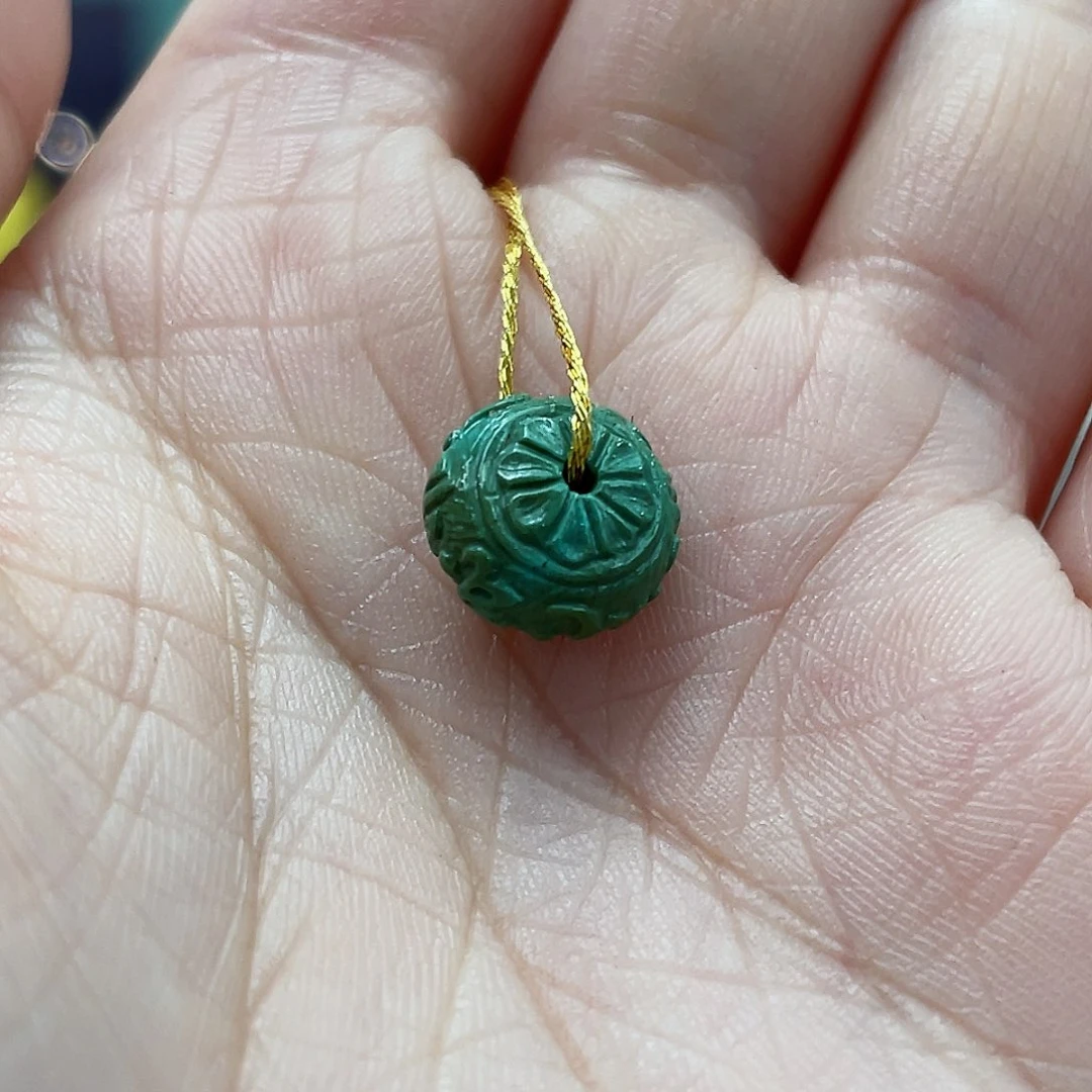 绿松石颈饰未镶嵌