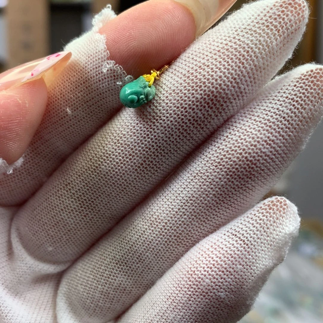 绿松石未镶嵌挂件