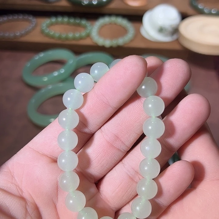 东陵石未镶嵌手串