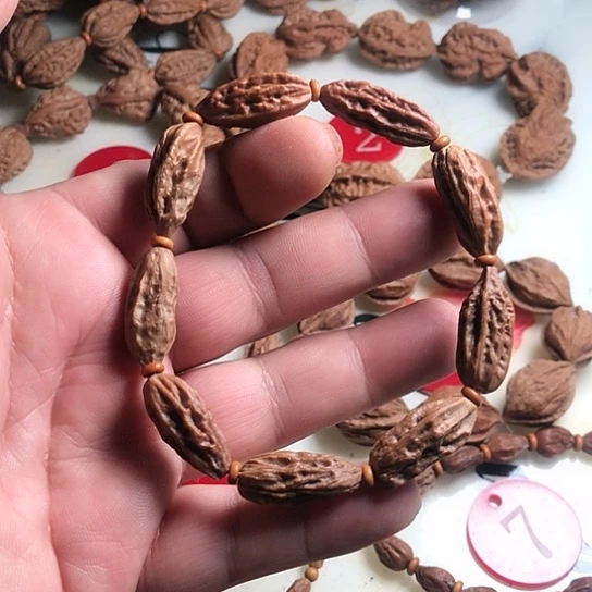 文玩核桃吊坠小雷