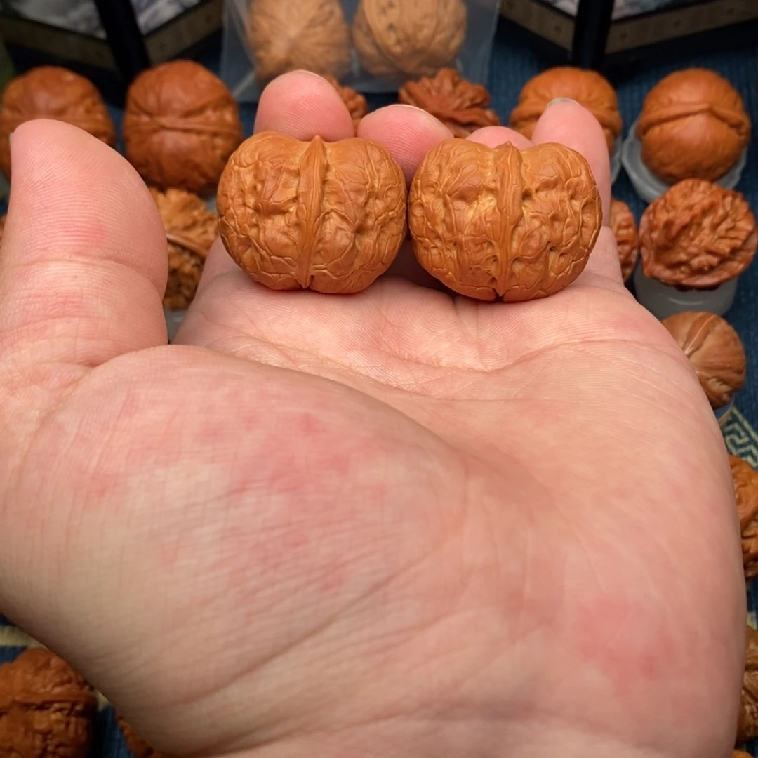 图***腾文玩核桃把件元宝