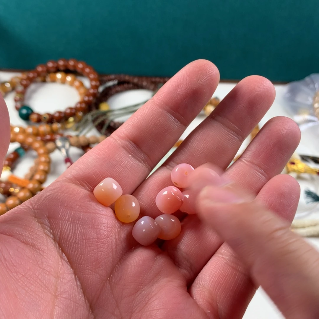 玛瑙/玉髓合金颈饰。。。。。。。。。