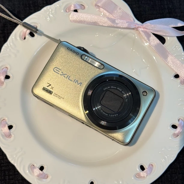 9新 Casio/卡西欧 zr15日英文1600w像素7倍学生相机氛围感摄影