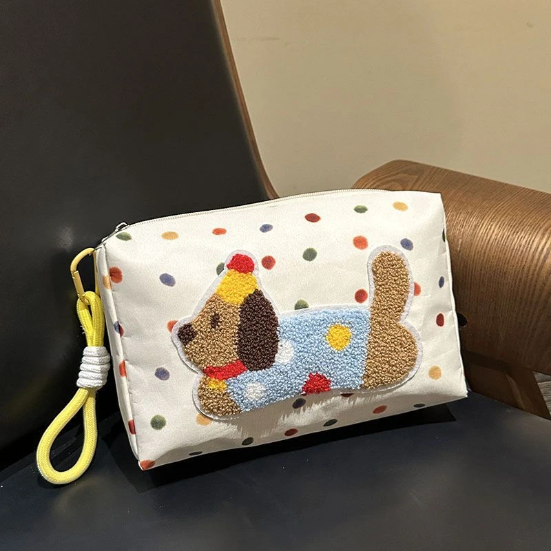 化妆包大容量女便携式2025新款护肤品收纳旅行洗漱袋化妆包yj