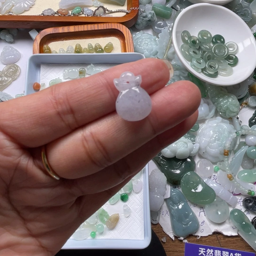 翡翠颈饰未镶嵌5679577@