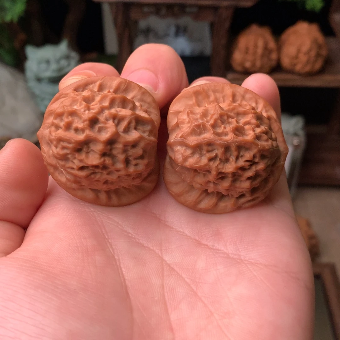 文玩核桃把件40尺寸瓷娃娃