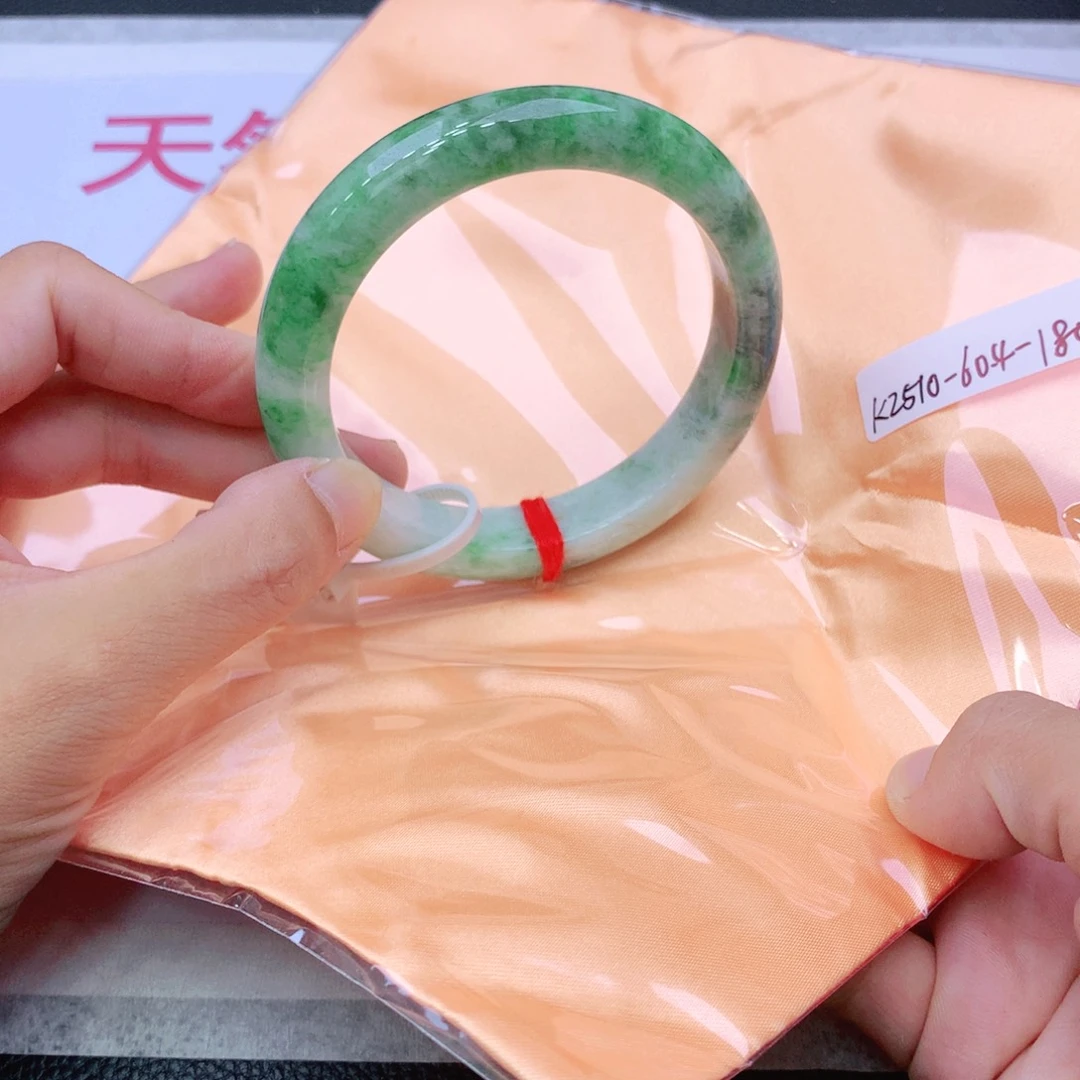 未镶嵌手镯翡翠翡翠