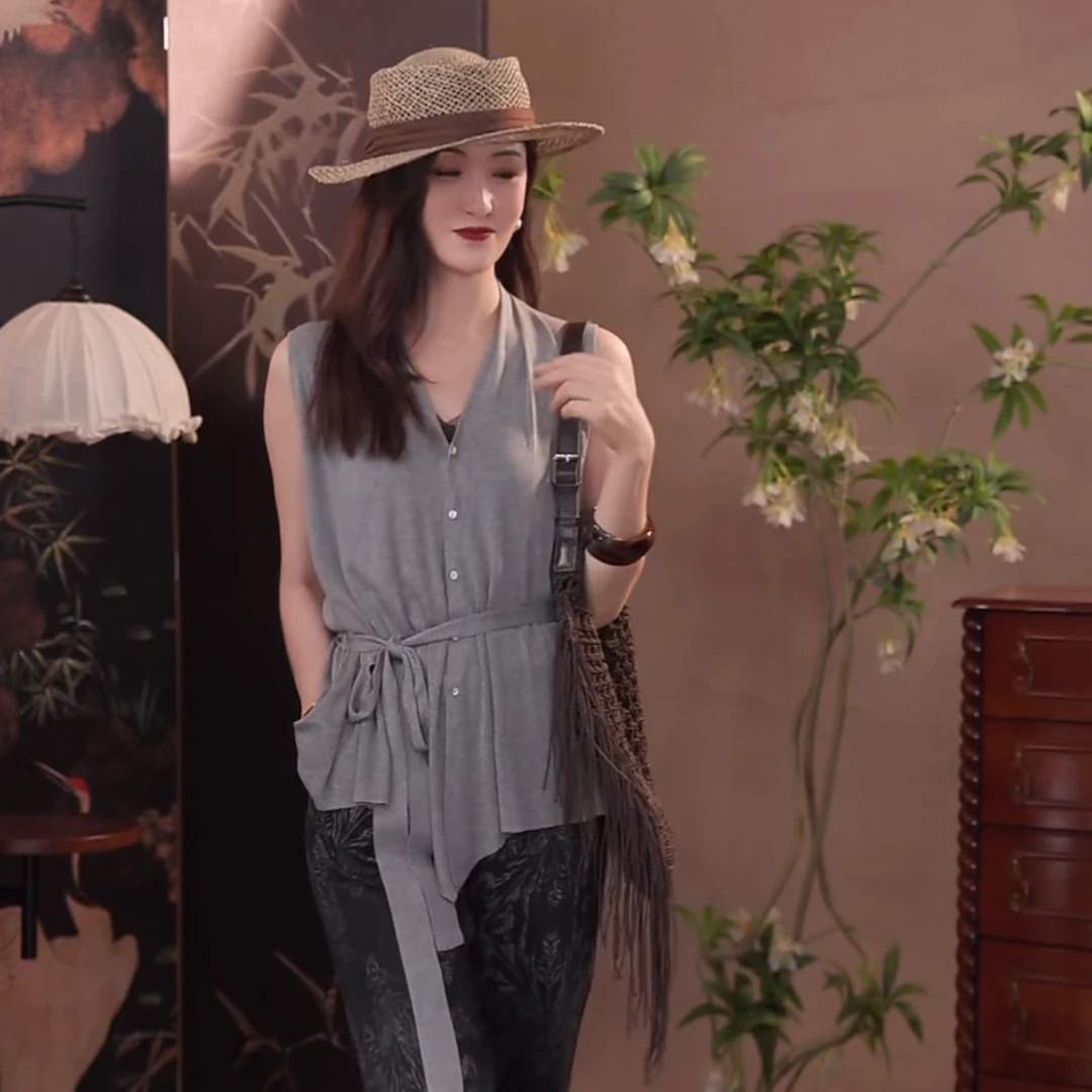 灰色领针织吊带背心女修身无袖叠穿上衣