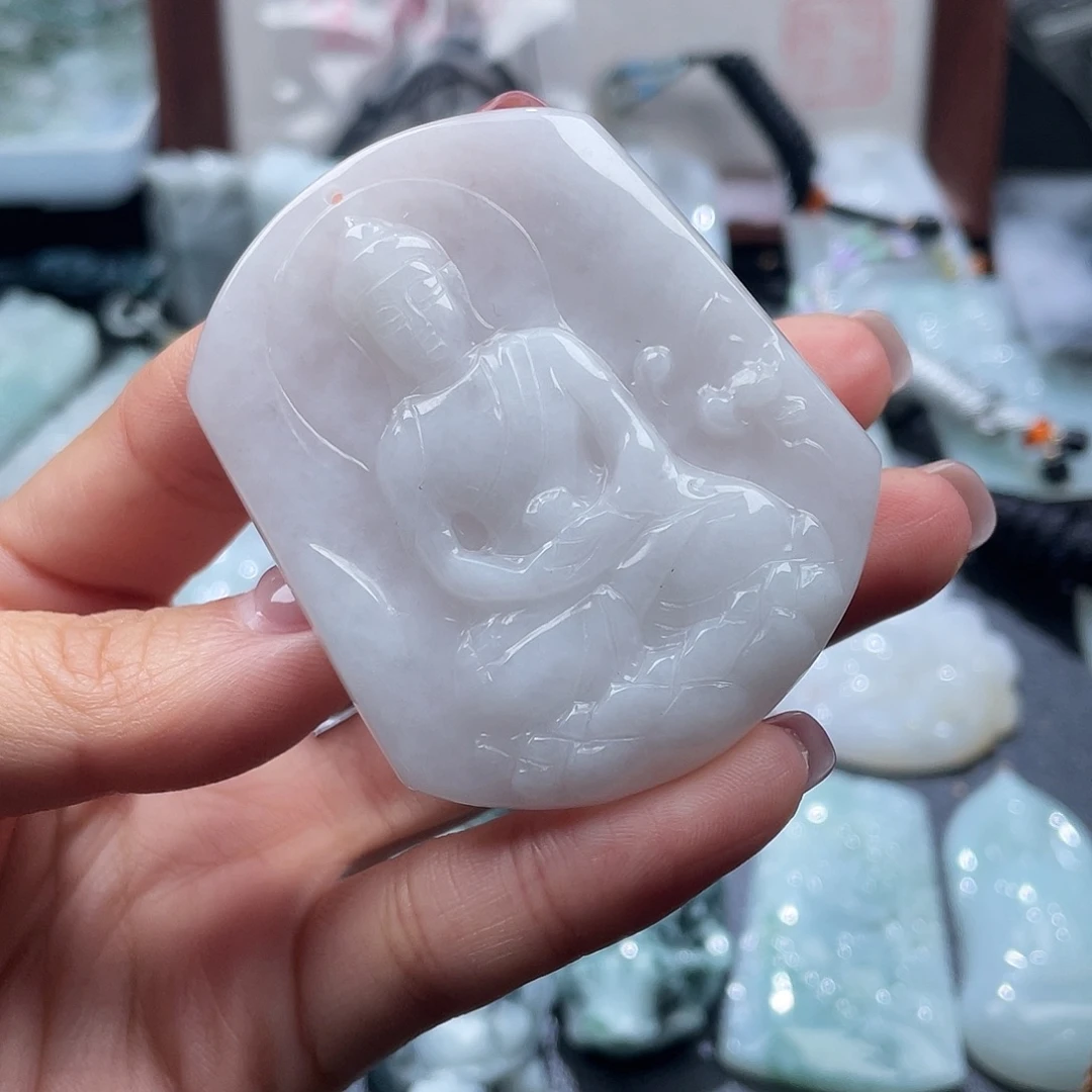 守***者翡翠未镶嵌颈饰翡翠