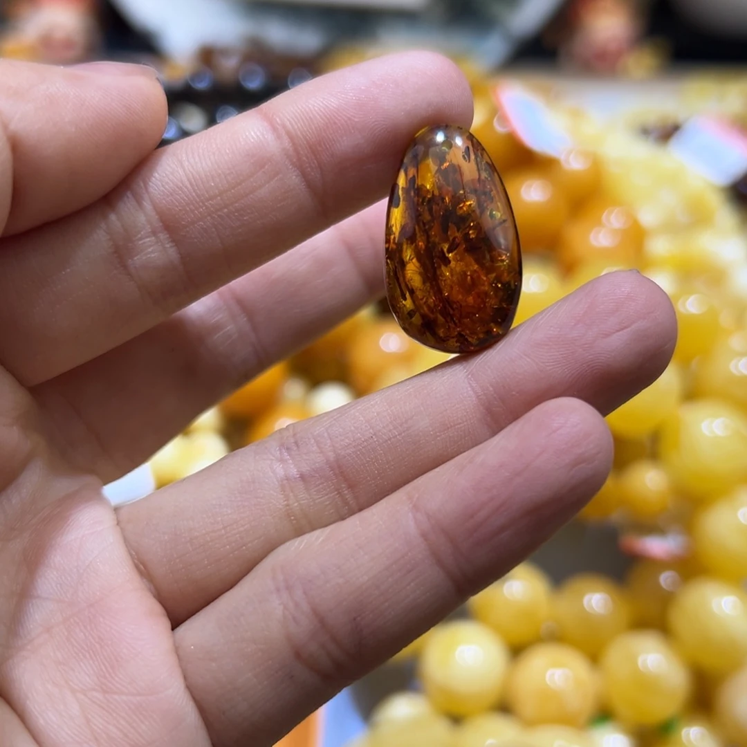 琥珀珠宝奇石未镶嵌