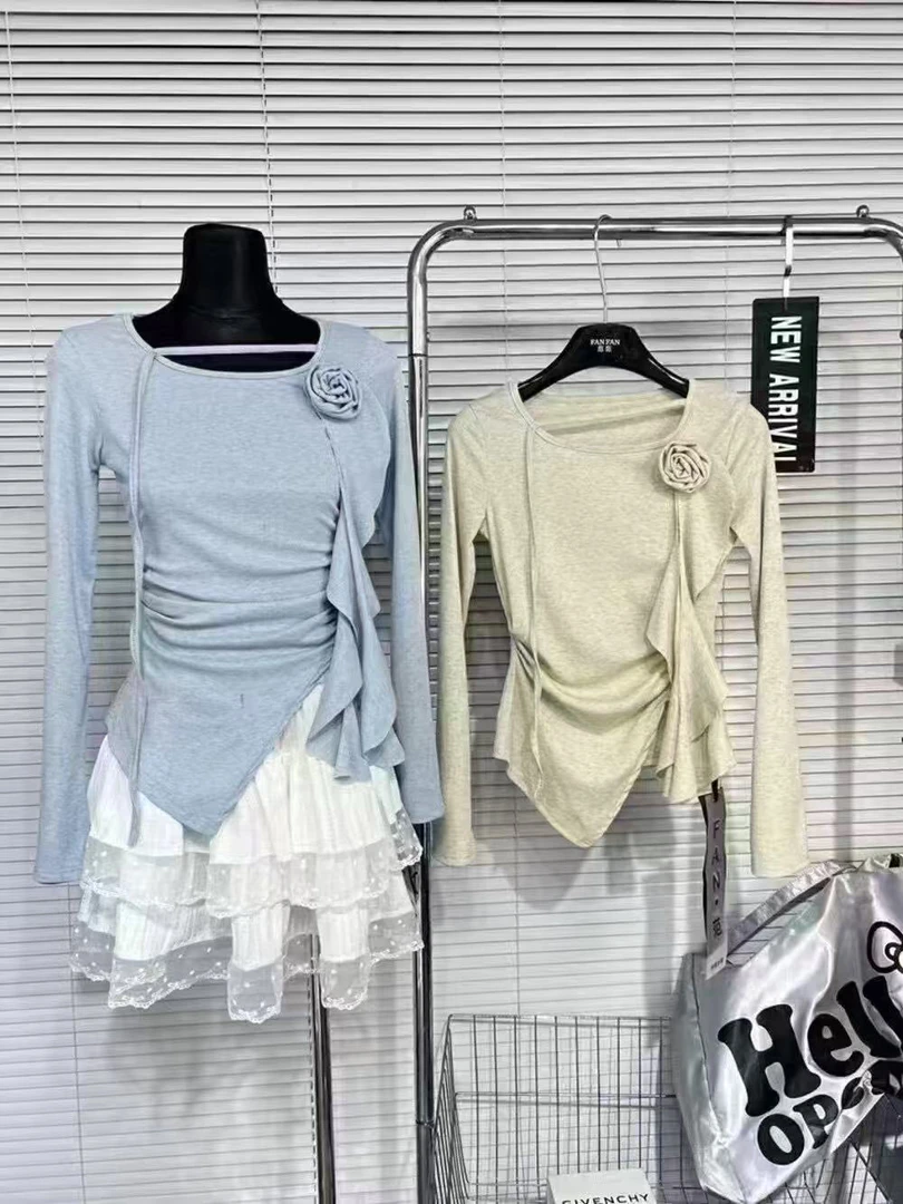 2025新款百搭款显瘦花朵上衣