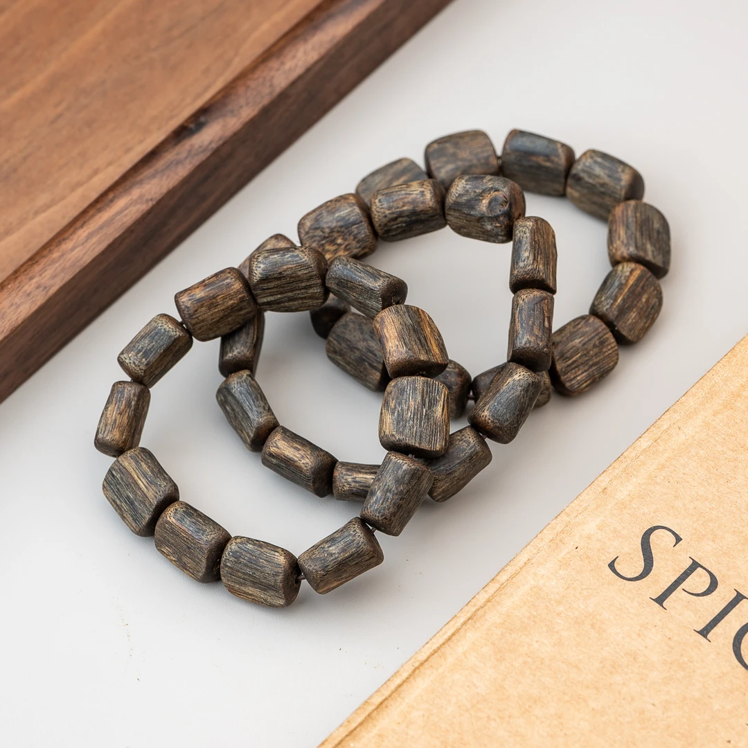 沉香毕业款莺歌绿奇楠沉水沉香树心料大随形单圈手串多样性发其一