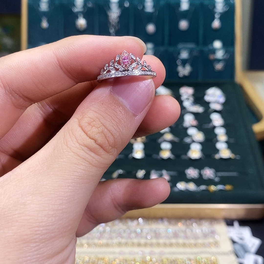 钻石戒指/指环18K金镶嵌戒指