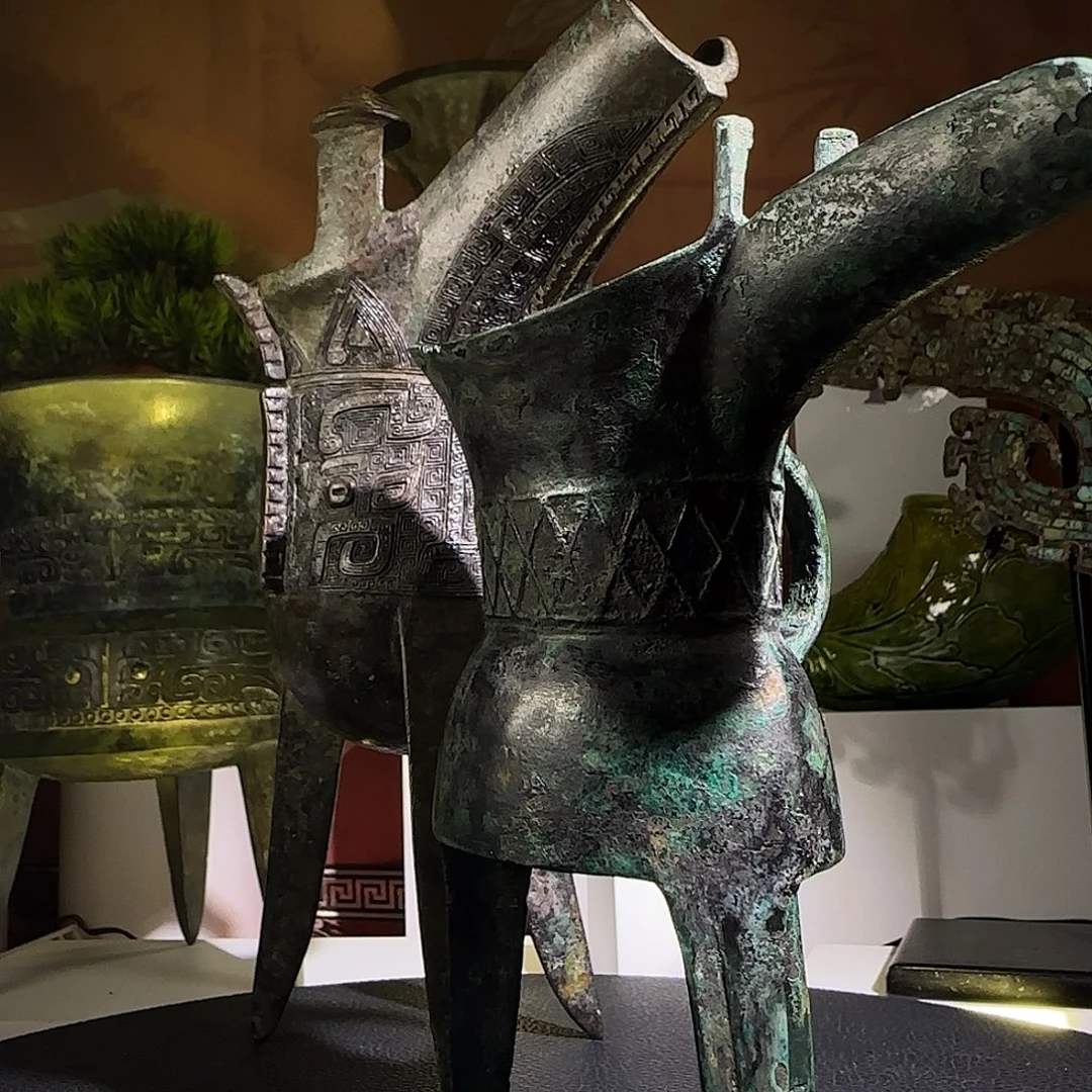 皓***啊是古铜爵艺术品一件