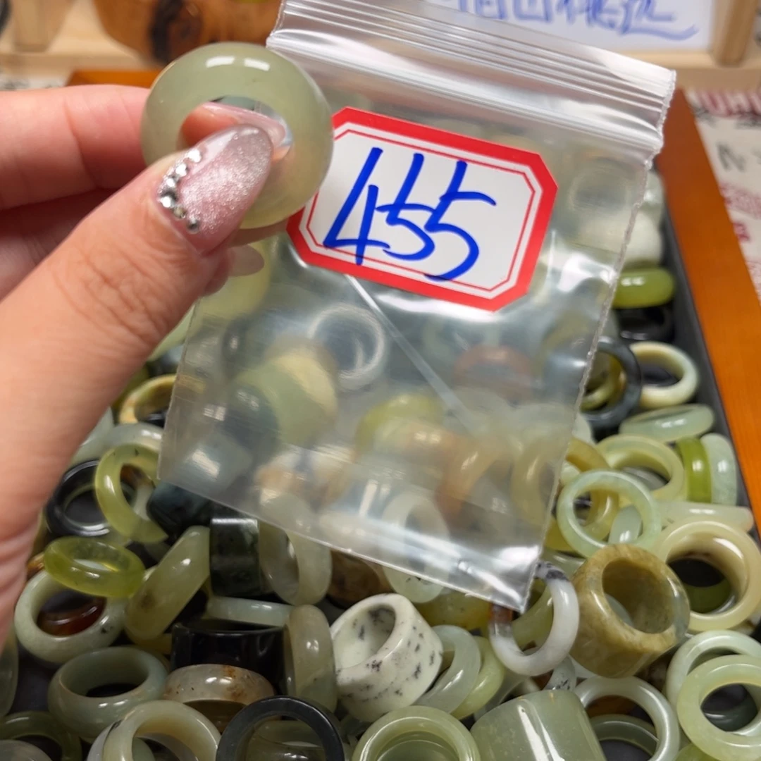 时****蛇纹石玉未镶嵌珠宝奇石