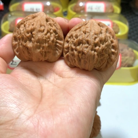 吊坠文玩核桃凹底龙公子