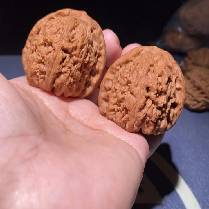 文玩核桃吊坠41尺南疆石