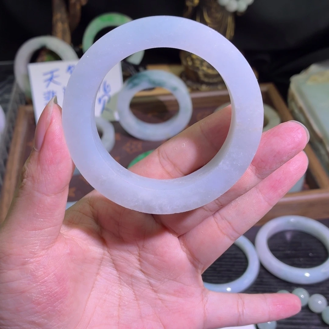 定制翡翠未镶嵌天然翡翠A货毛胚手镯