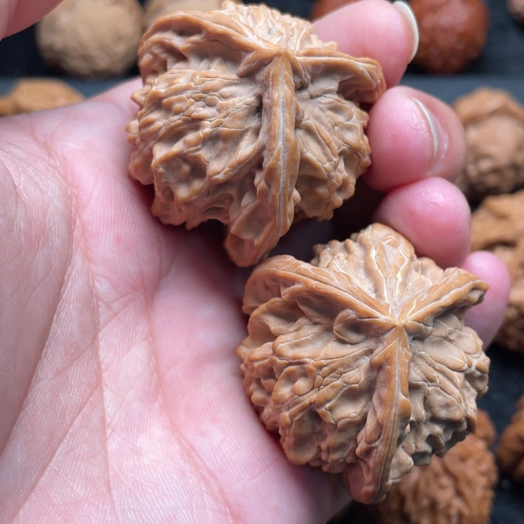 啊***雨文玩核桃吊坠盘山