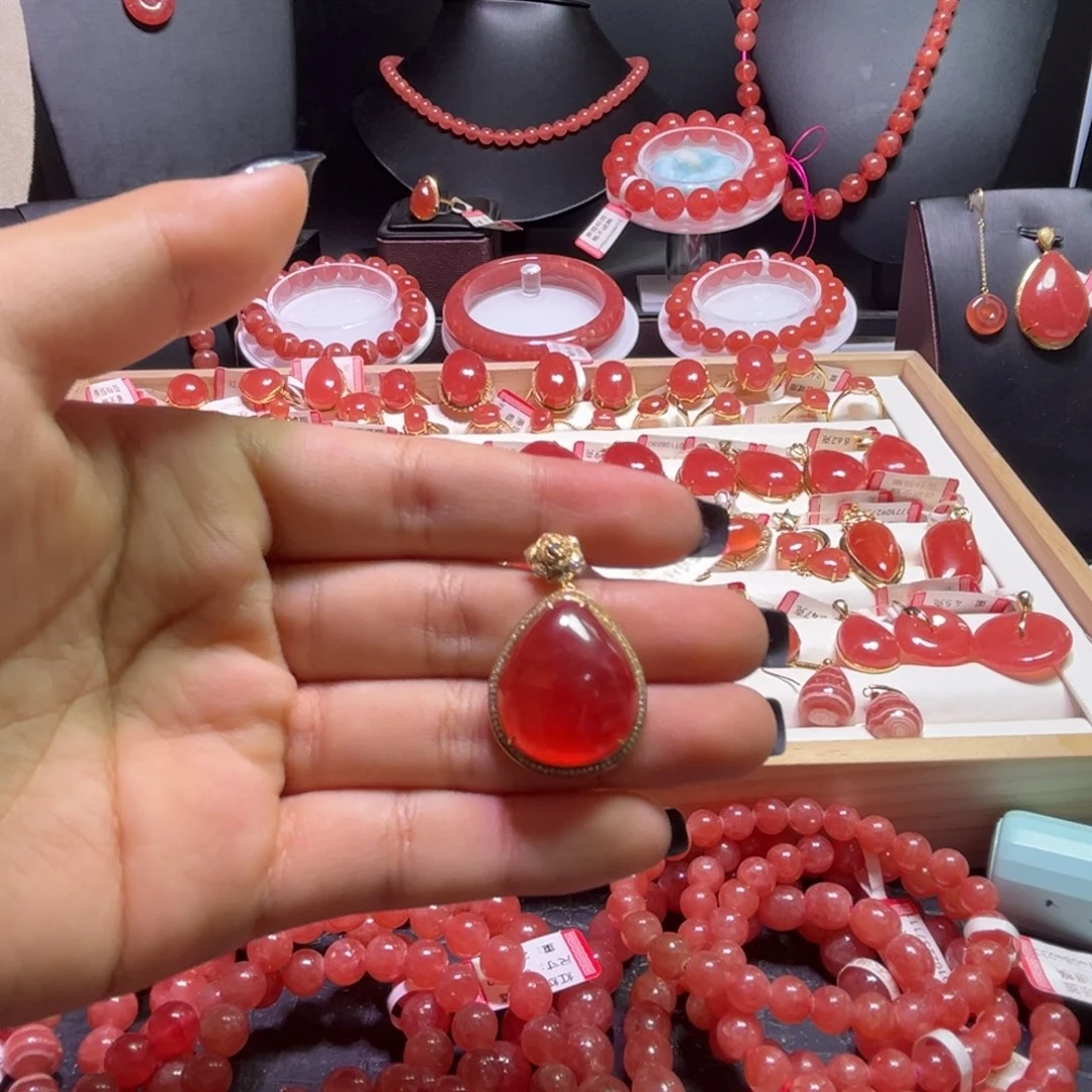 菱锰矿（红纹石）18K金镶嵌颈饰老矿毕业级水滴吊坠9.11g
