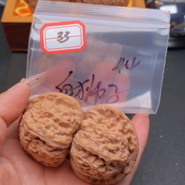 文玩核桃把件33白狮子