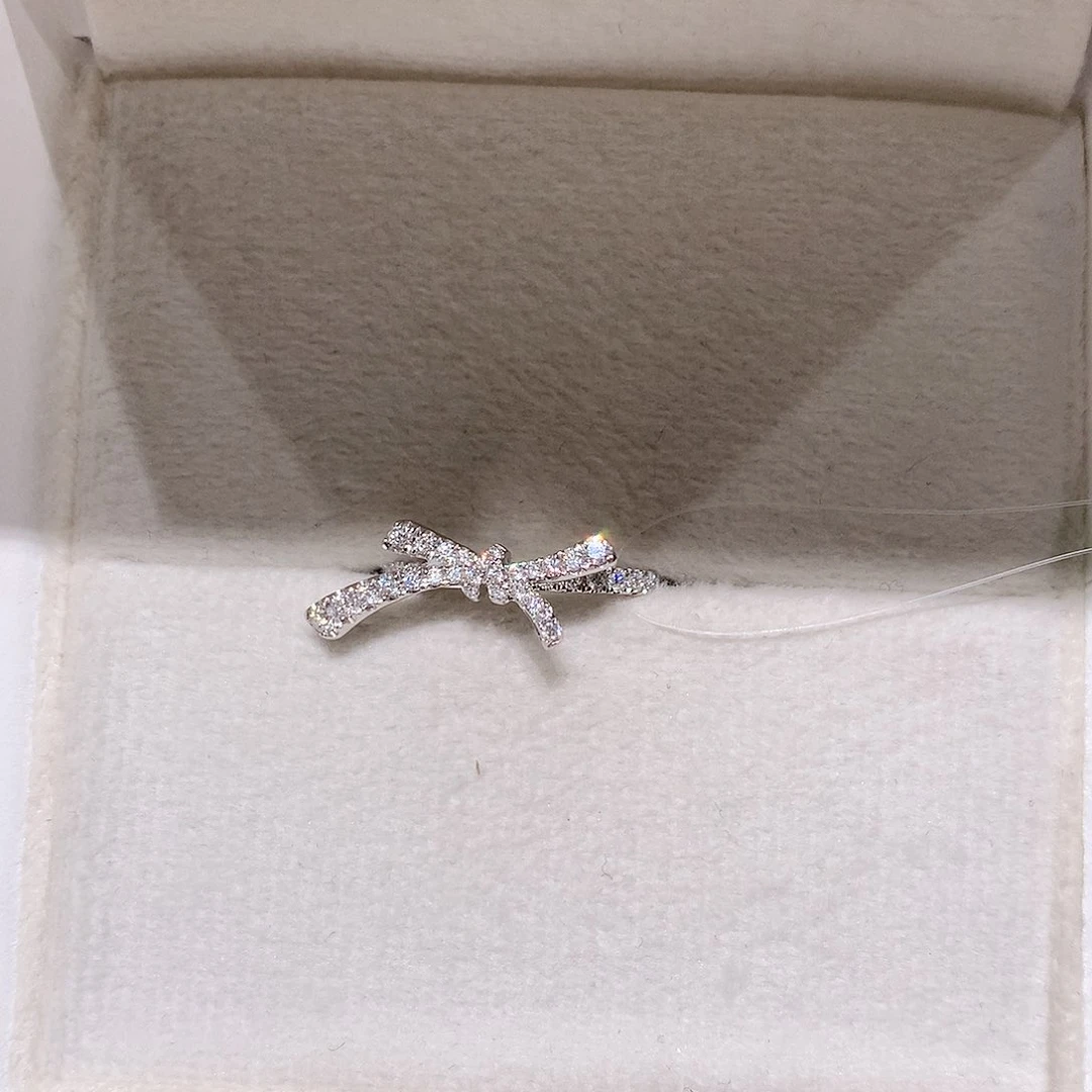 ****️18K金镶嵌合成钻石11