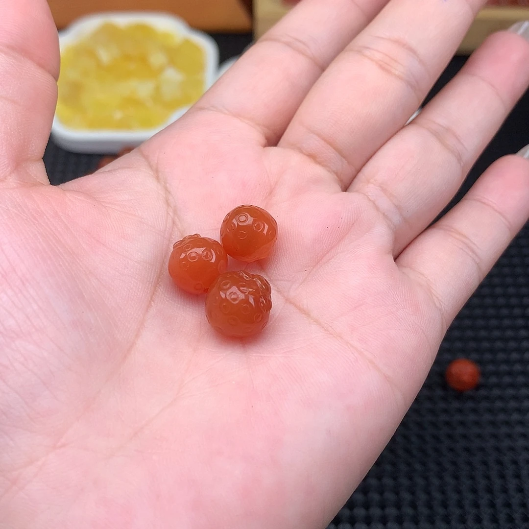 南红玛瑙未镶嵌吊坠(不含链)多样性