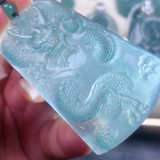 【闪购商品】翡翠颈饰未镶嵌天然